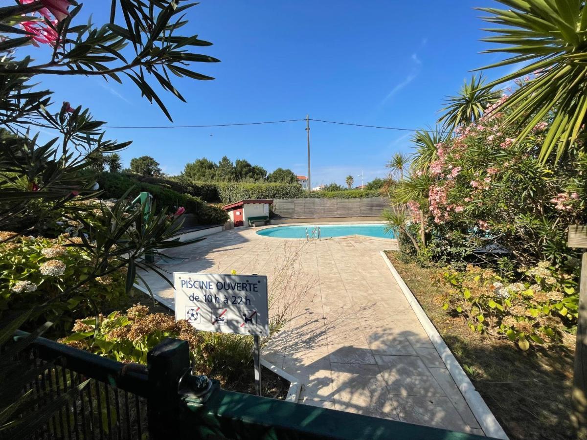 Splendide Appartement De Charme Avec Patio, Parking Et Plage A 3 Minutes Biarritz Exterior foto